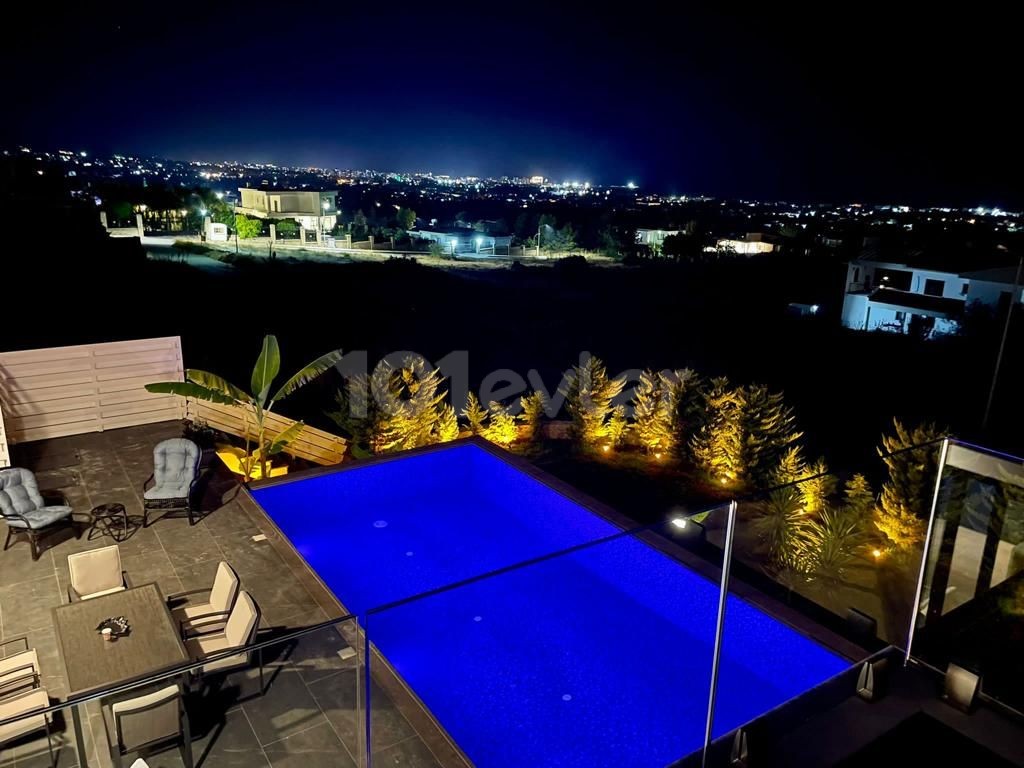 SUPER LUXUS 4+1 VILLA ZU VERMIETEN IN KYRENIA OZANKÖY! ** 