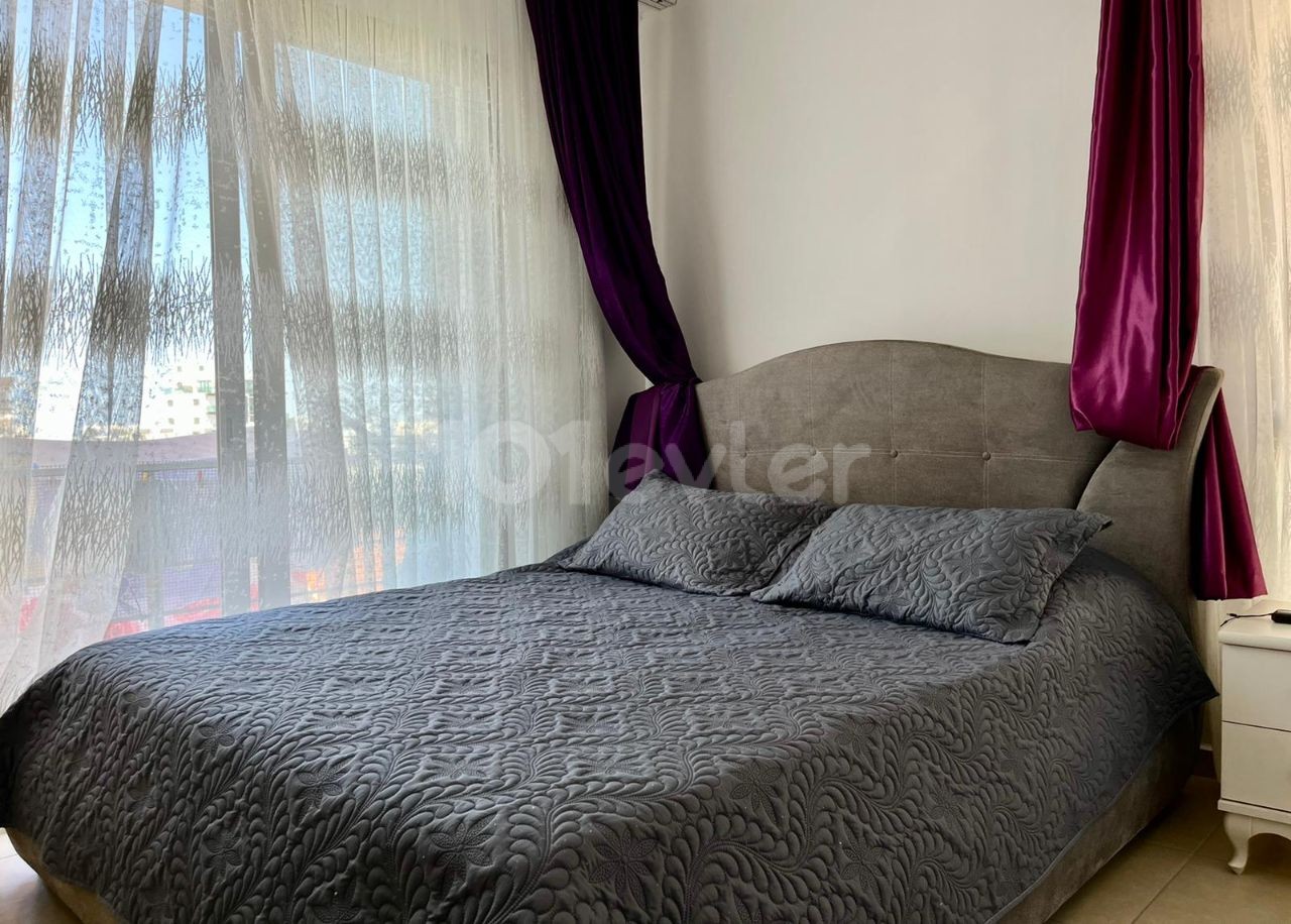 GİRNE MERKEZDE SATILIK 2+1 DAİRE