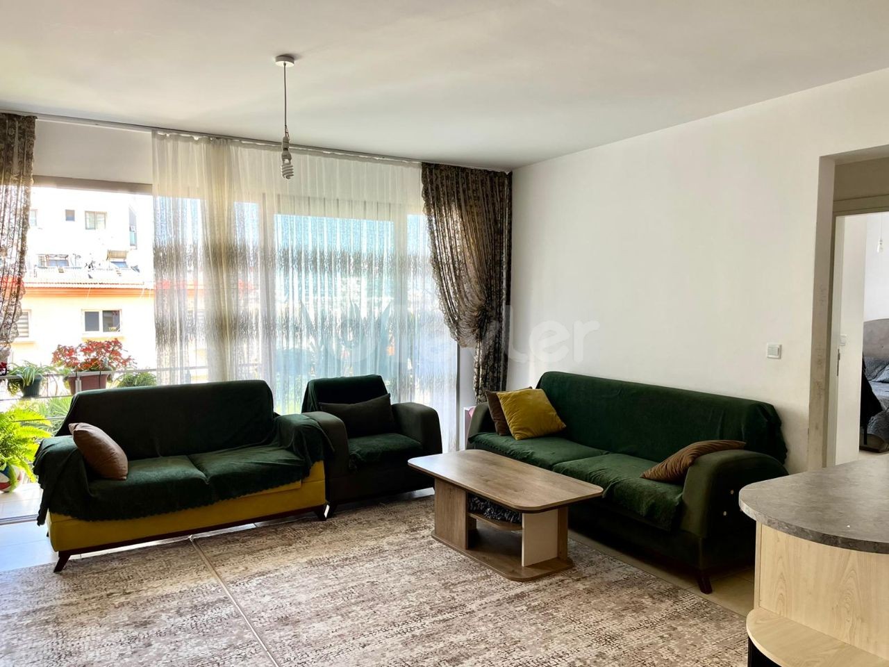 GİRNE MERKEZDE SATILIK 2+1 DAİRE