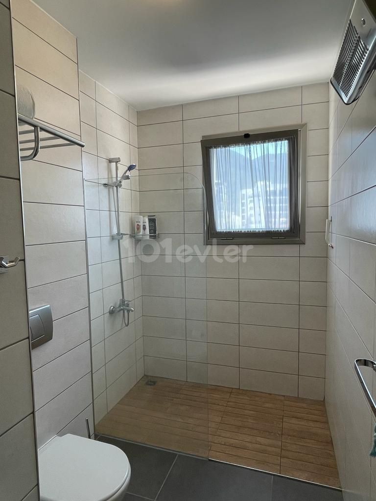 GİRNE MERKEZDE 3+1 GENİŞ TERASLI SATILIK PENTHOUSE