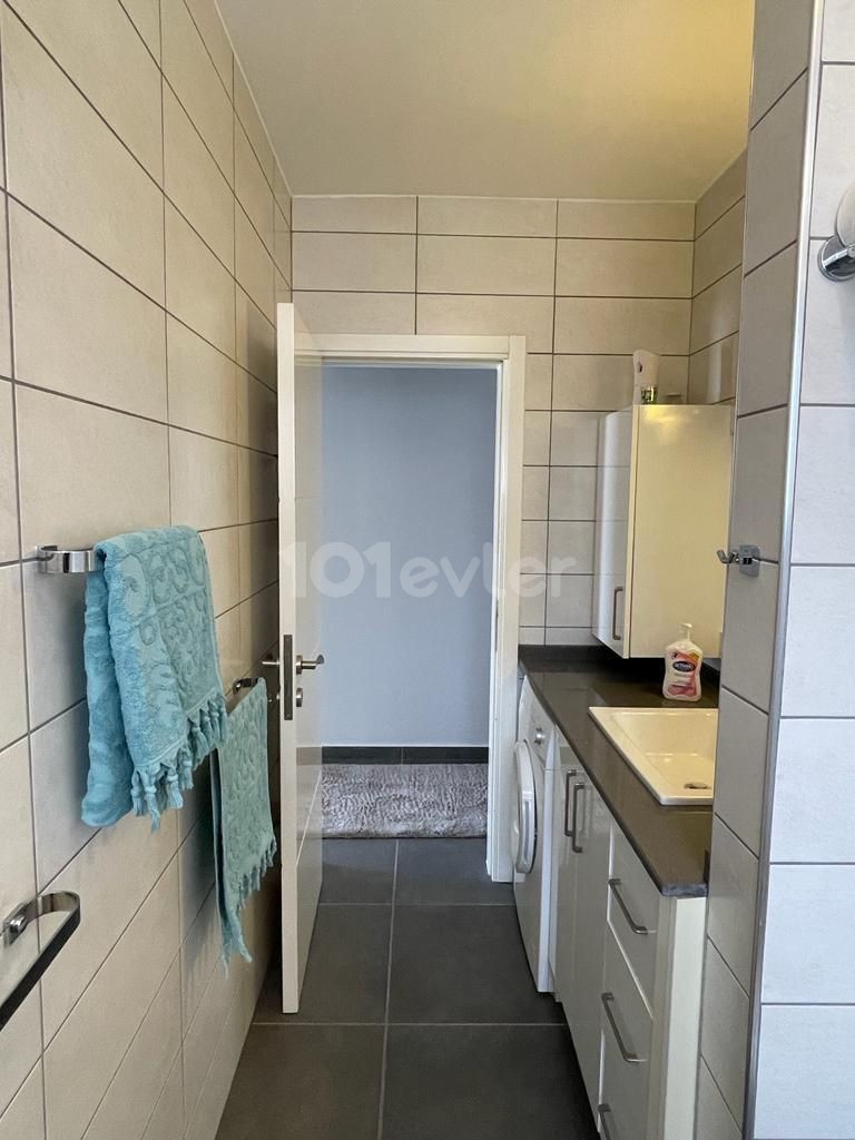 GİRNE MERKEZDE 3+1 GENİŞ TERASLI SATILIK PENTHOUSE