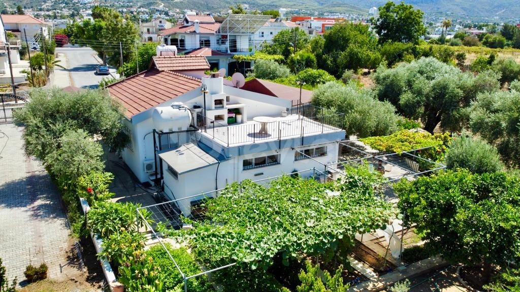 TÜRKISCHE URKUNDE VILLA IN KYRENIA KARAKUM AUCH ZU FUß VOM MEER ENTFERNT! ** 