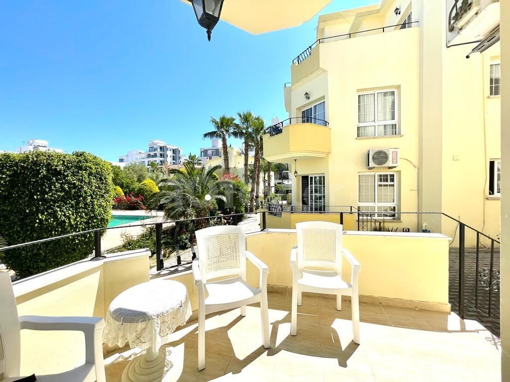 3 + 1 APARTMENT FOR SALE ON THE GARDEN FLOOR IN A COMPLEX WITH A POOL IN THE CENTER OF KYRENIA ** 