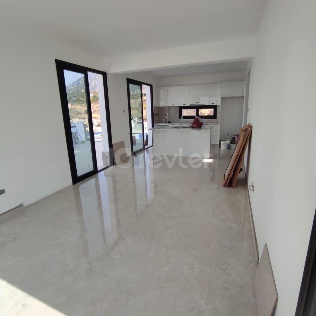 Mit privatem Pool in chatalköy mit Panoramablick auf die Berge-Meerblick zum Verkauf Lu Llou 4 + 1 Triple Llou Villa ! ** 