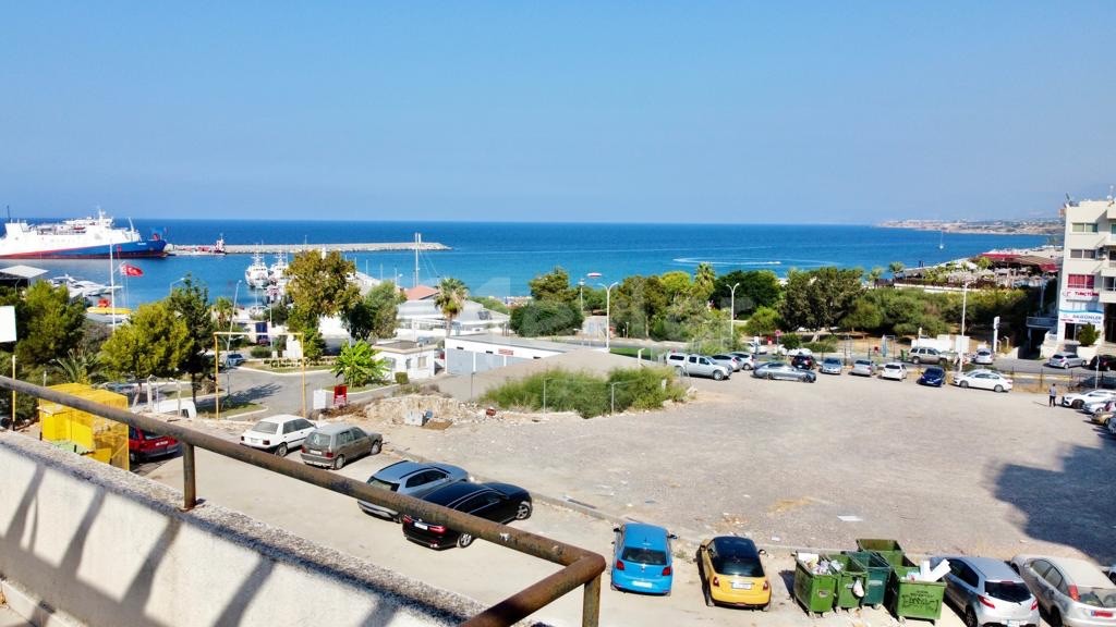 PENTHOUSE FOR SALE IN KYRENIA WITHIN WALKING DISTANCE TO THE SEA! ** 