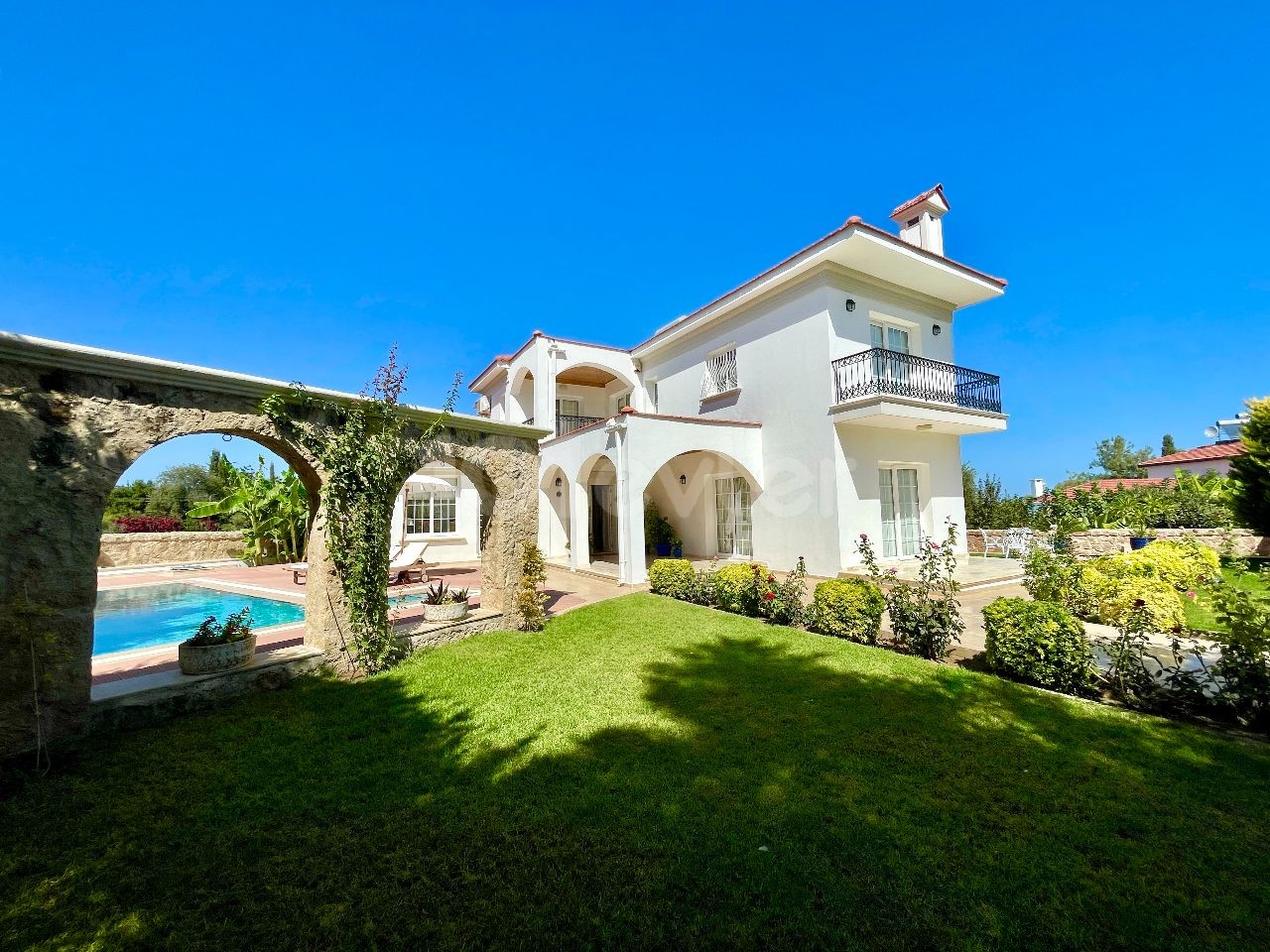 3 + 2 Villa zum Verkauf in Kyrenia Bellapais! ** 