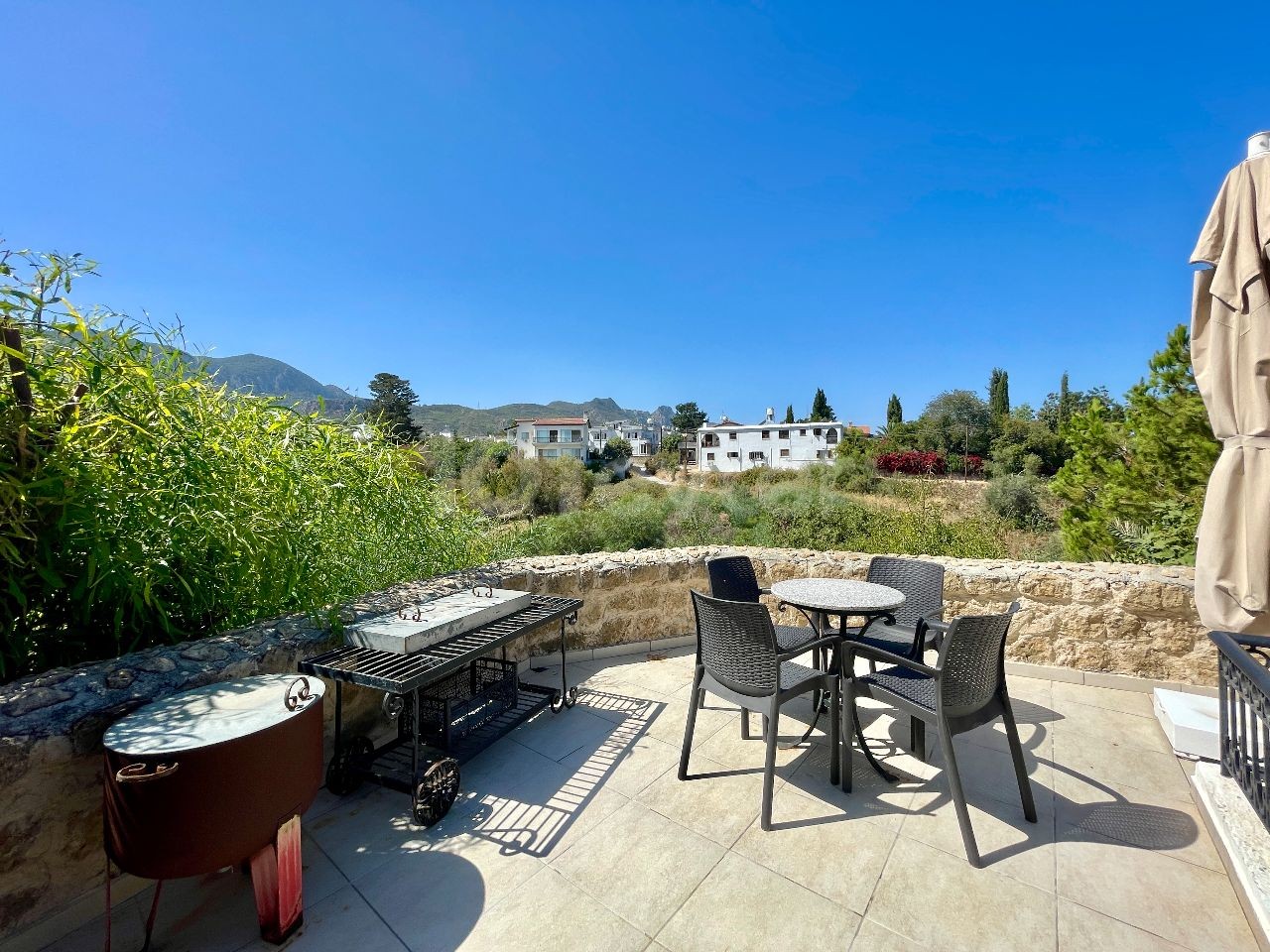 3 + 2 Villa zum Verkauf in Kyrenia Bellapais! ** 