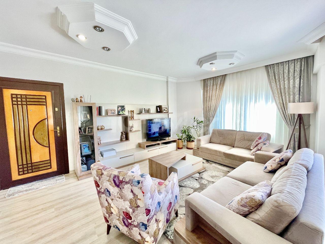 Flat For Sale in Girne Merkez, Kyrenia