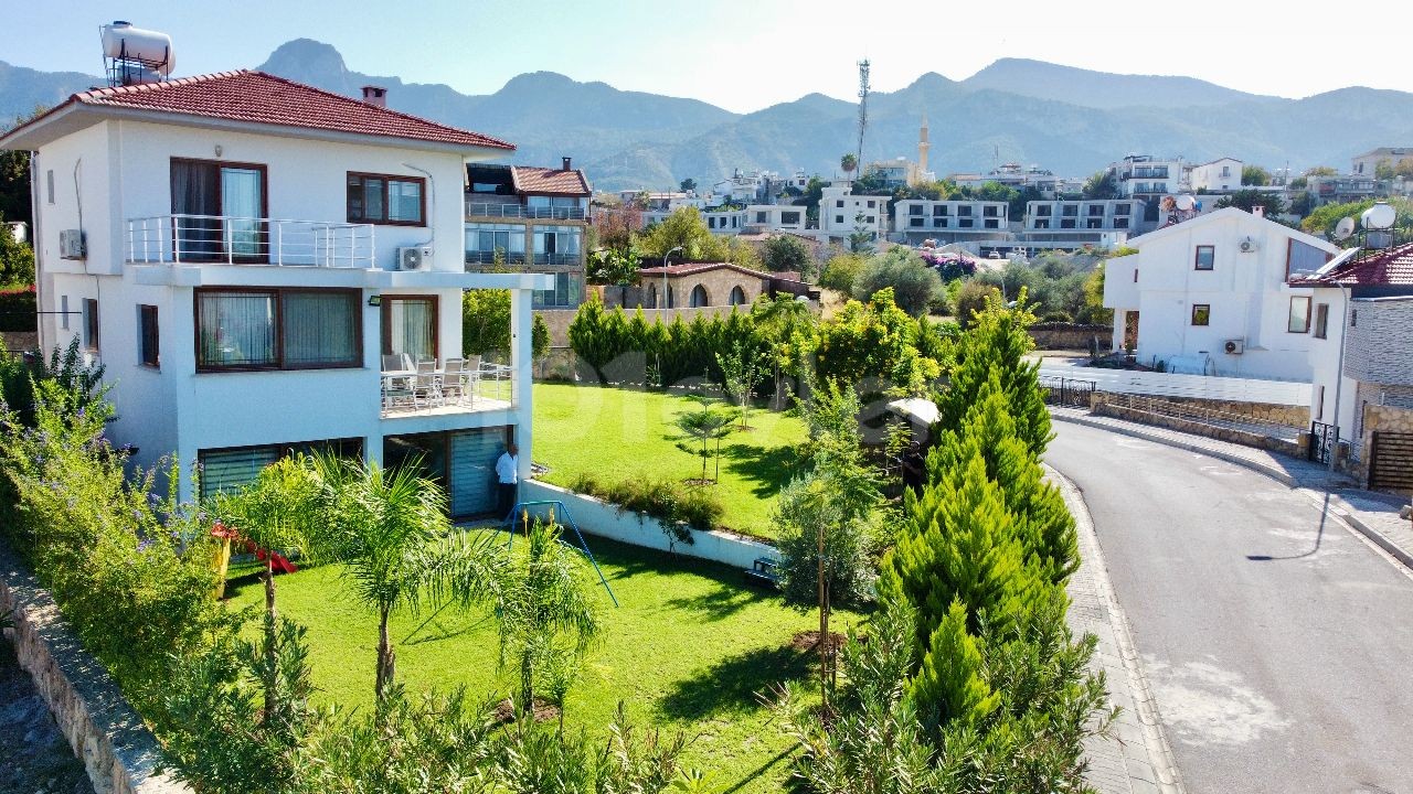 Villa For Sale in Çatalköy, Kyrenia