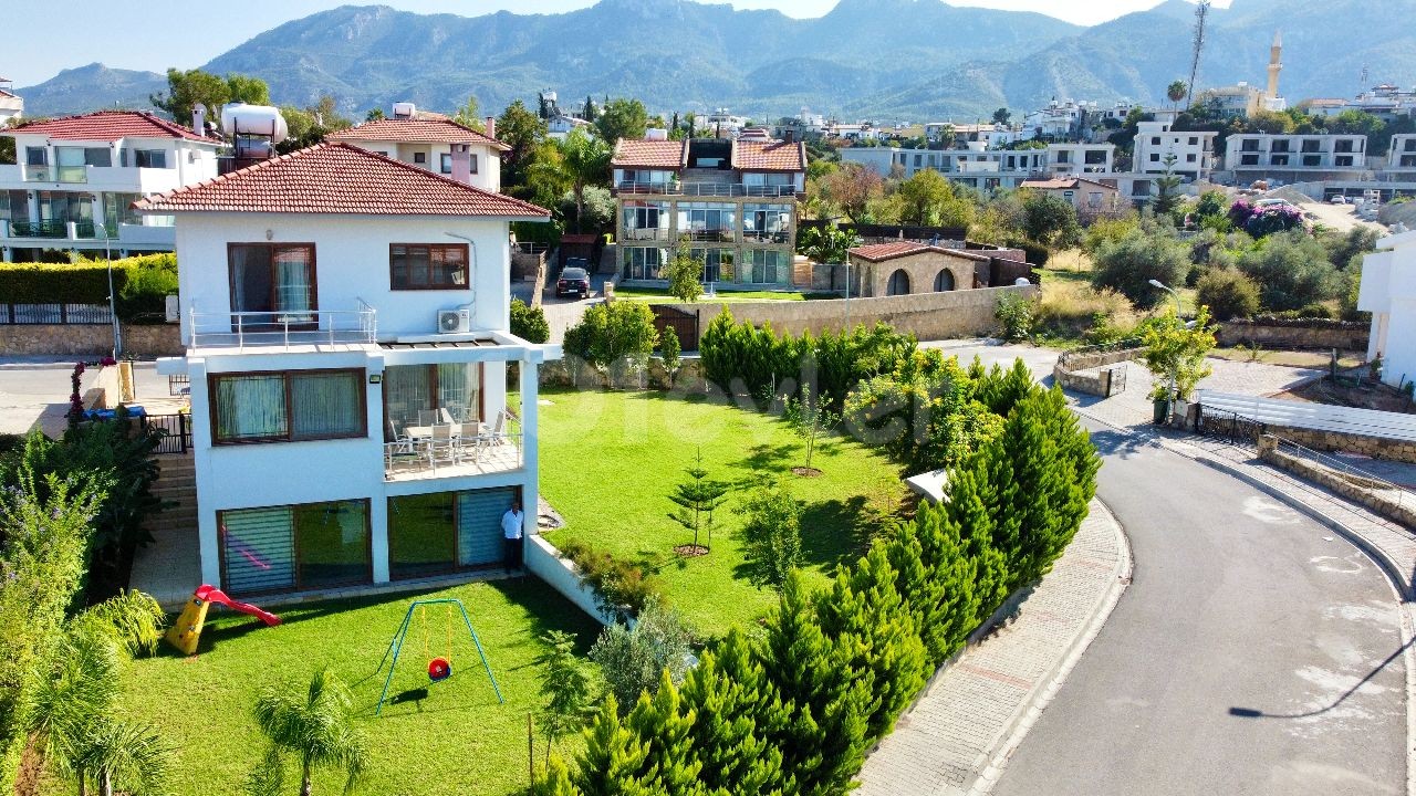 Villa For Sale in Çatalköy, Kyrenia