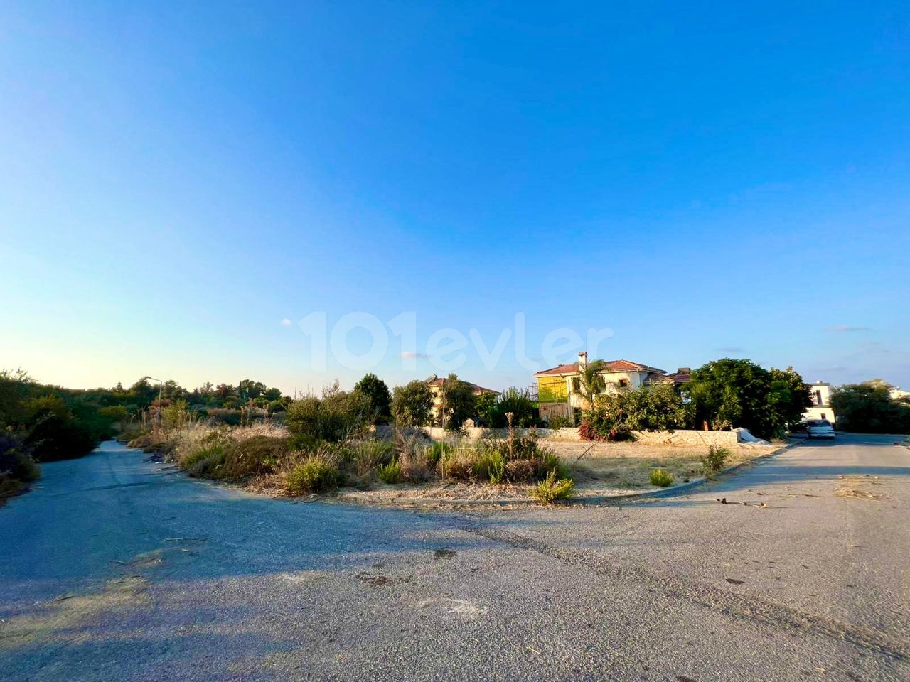 Residential Zoned Plot For Sale in Edremit, Kyrenia