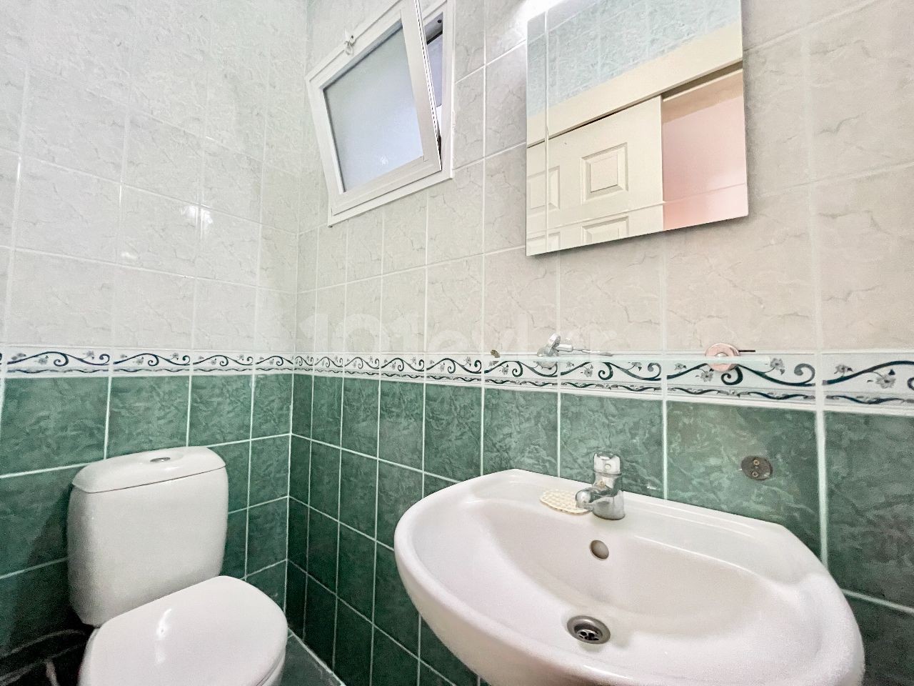 Flat For Sale in Girne Merkez, Kyrenia