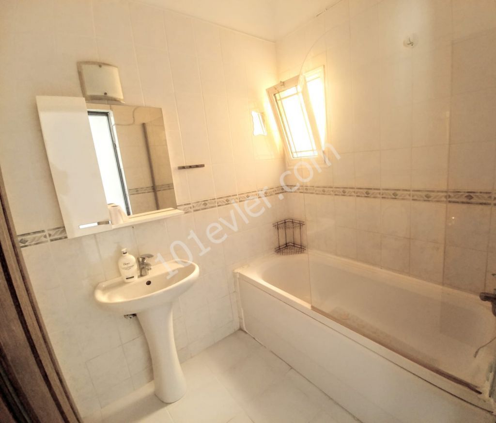 Flat To Rent in Girne Merkez, Kyrenia