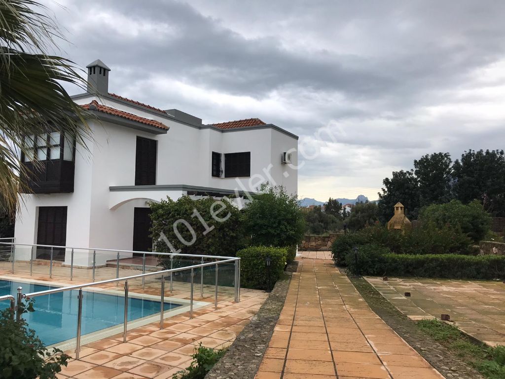 Villa To Rent in Bellapais, Kyrenia