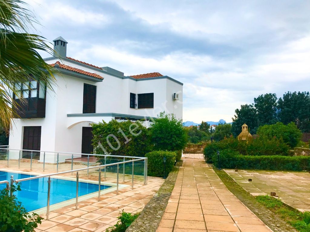 Villa To Rent in Bellapais, Kyrenia