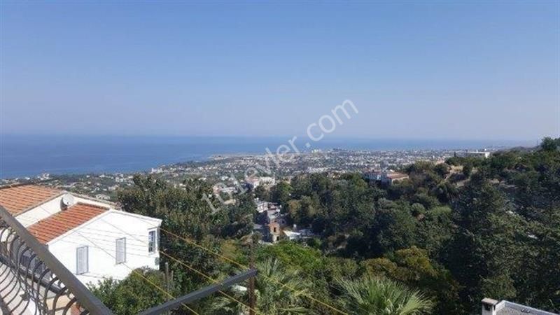 Detached House For Sale in Lapta, Kyrenia