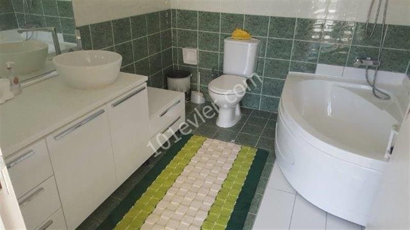 Detached House For Sale in Lapta, Kyrenia