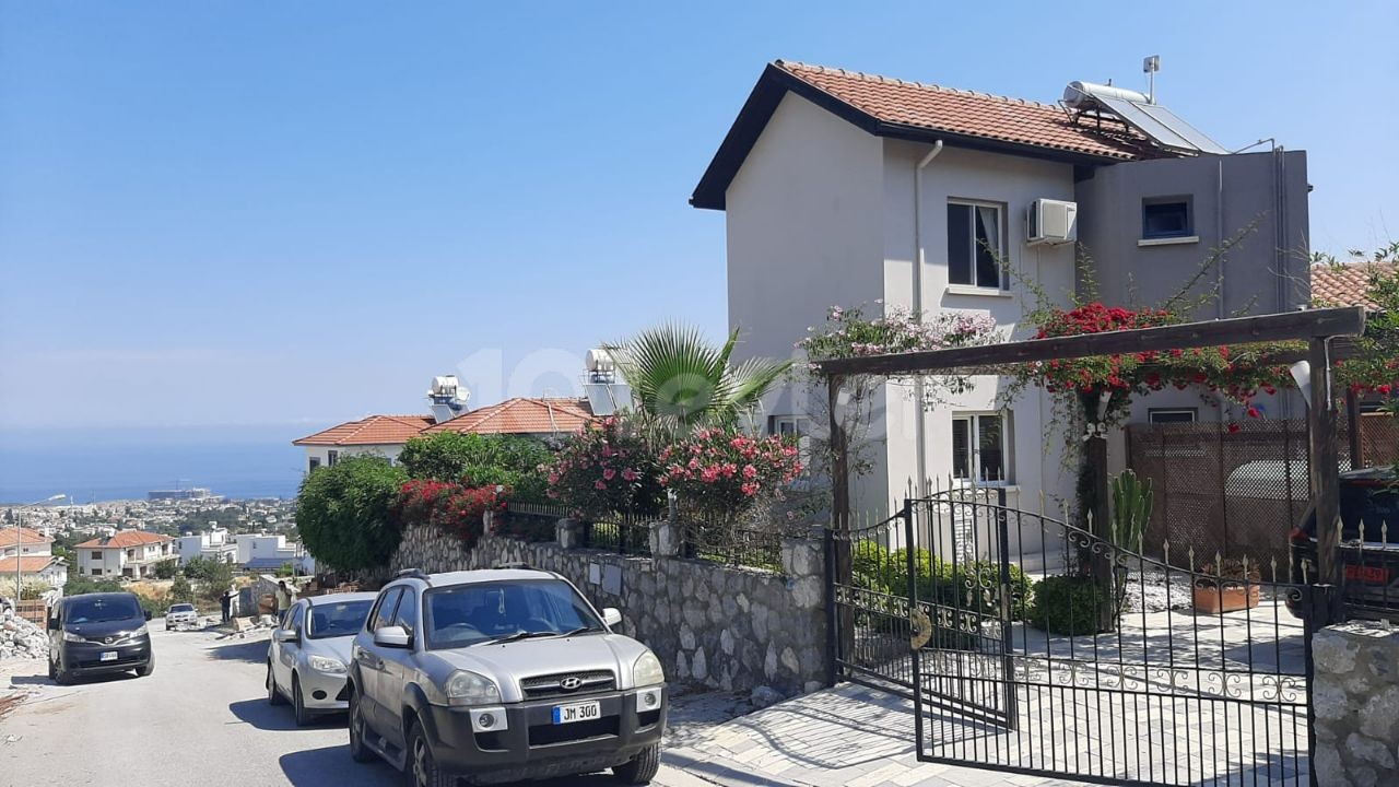 A VILLA FOR SALE with A Detached Pool in Kyrenia Çatalkoy with Plenty of Extras ** 