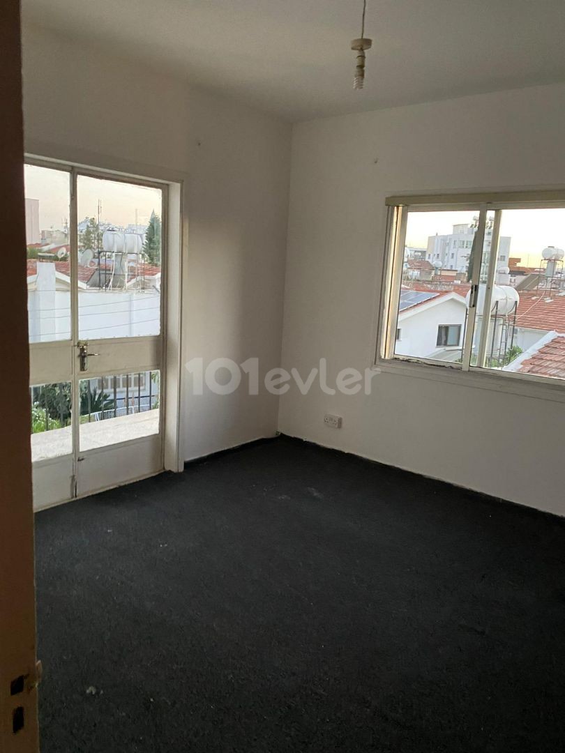 MERIT LEFKOŞA YANINDA SATILIK 3+1 DAİRE