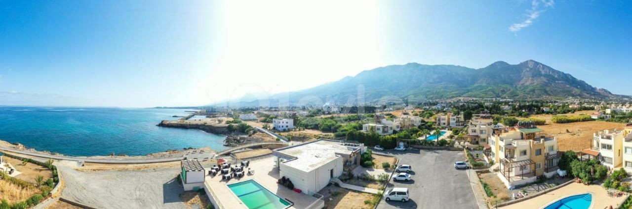 IMMOBILIEN ZUM VERKAUF IN KYRENIA LAPTA AM MEER ** 