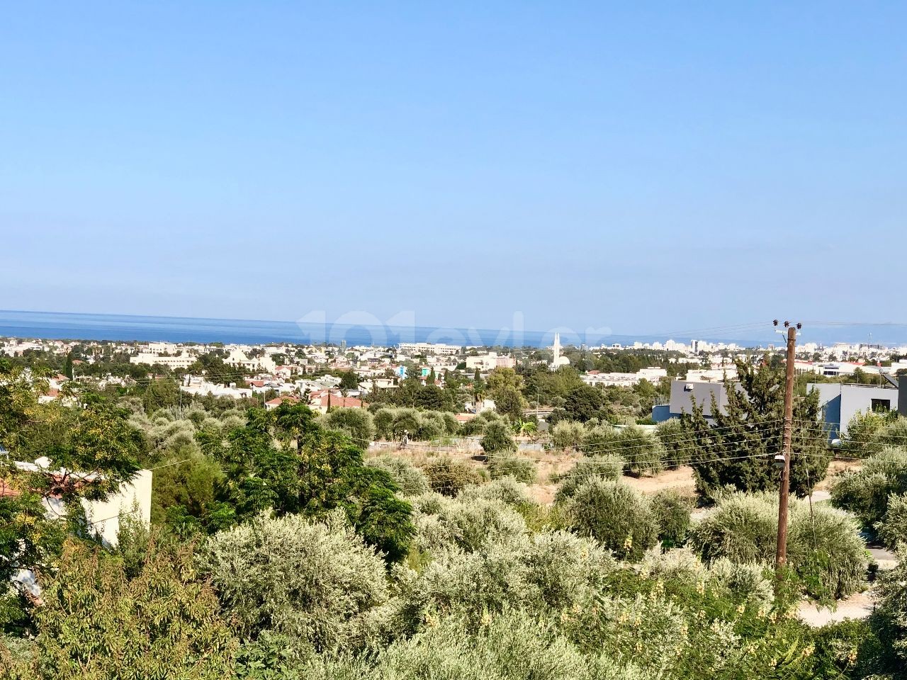 Muhteşem Lokasyon, Girne'nin Ayaklarınızın Altında Olacağı Deniz Manzaralı Satılık 5+1 Villa