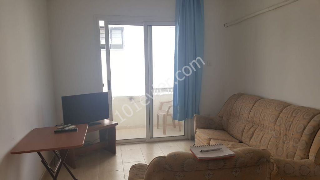 Lefkoşa Kaymaklı bölgesinde duraklara 2 dk mesafede kiralık 1+1 daireler