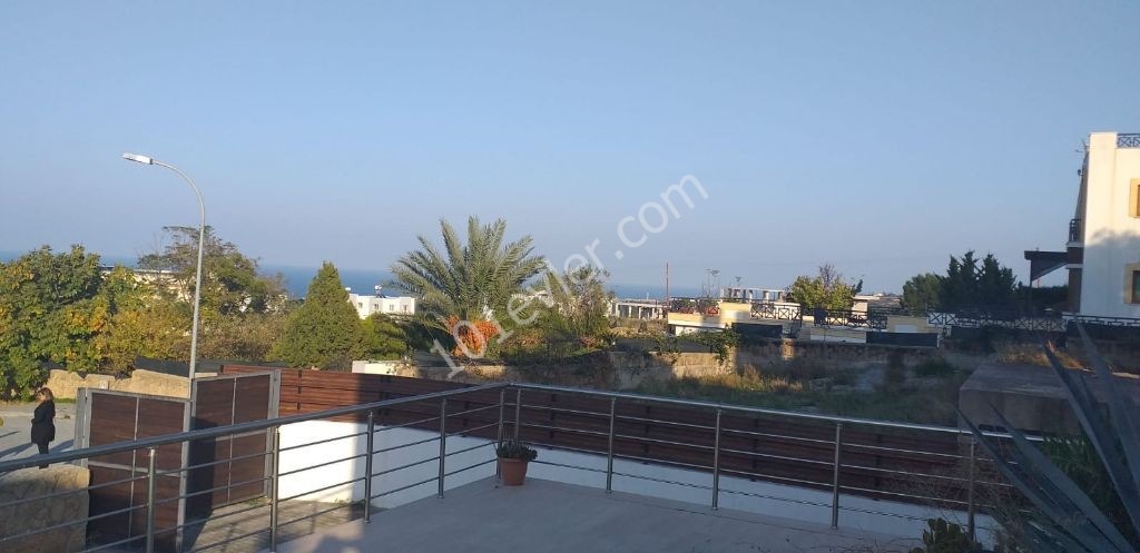 Girne Çatalköyde Kiralık Lüks Villa 