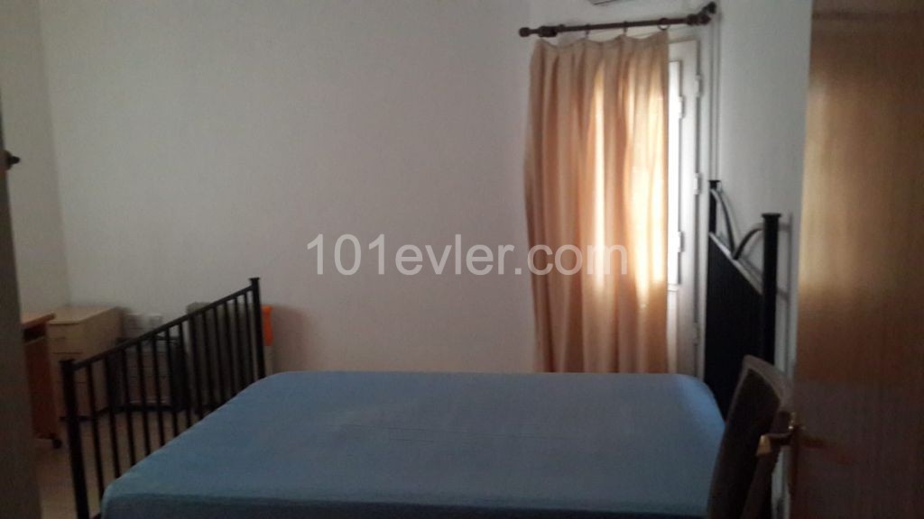 Lefkoşa Ortaköy de Lemar yakınında kiralık 3+1 büyük daire 