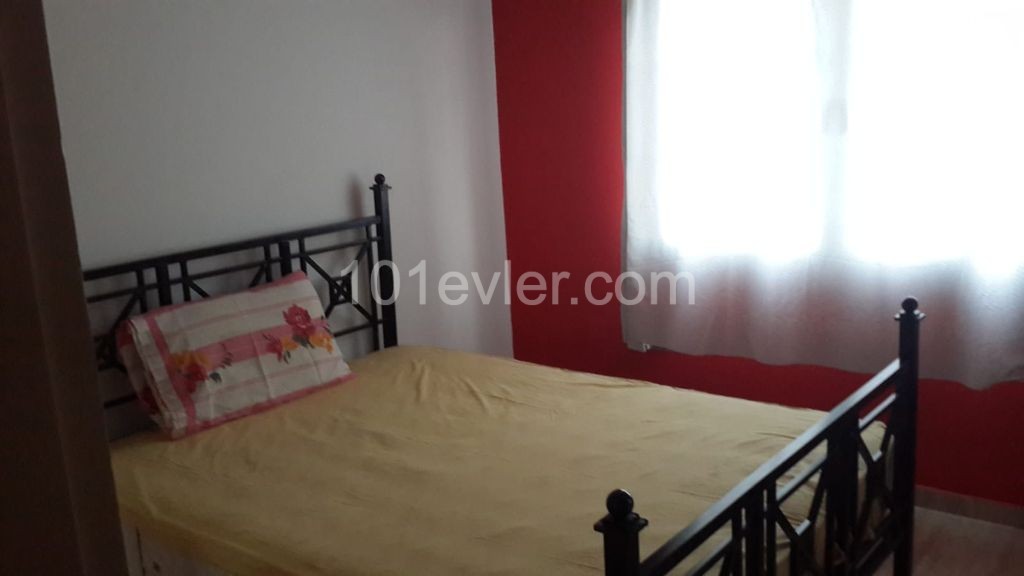 Lefkoşa Ortaköy de Lemar yakınında kiralık 3+1 büyük daire 