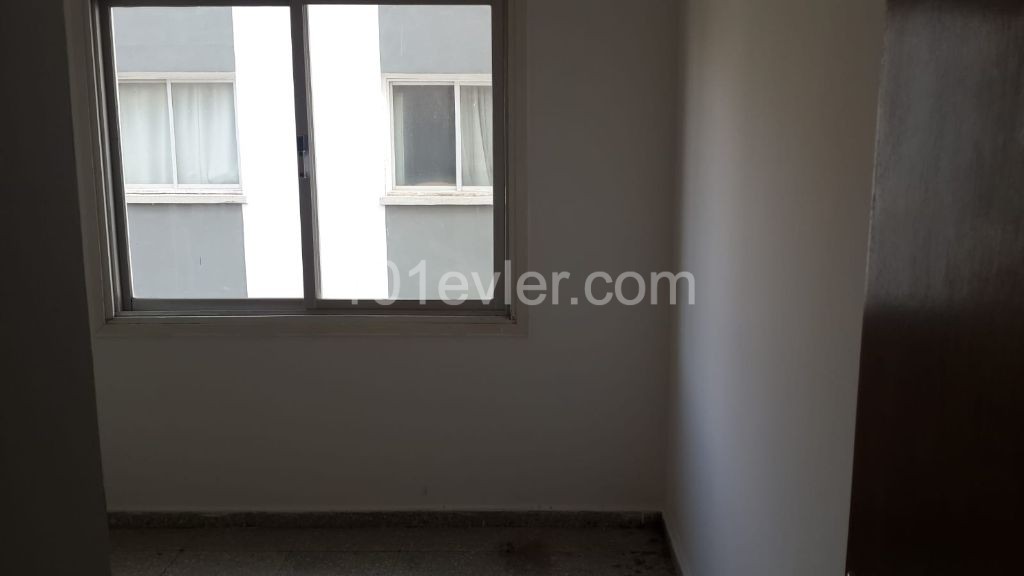 Lefkoşada kaymaklıda kiralık ofis izinli 3+1 daire