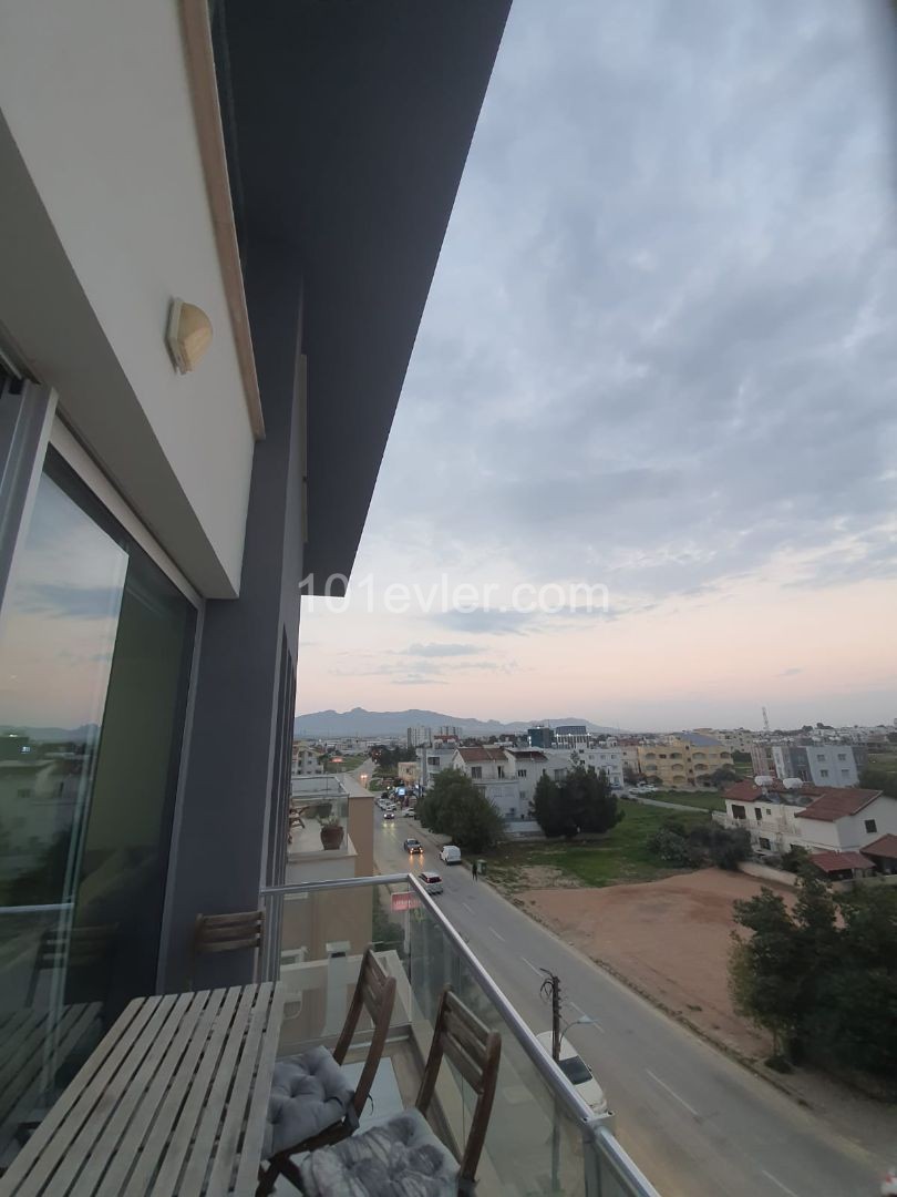 Lefkoşa Yenikent Bölgesinde kiralık süperlüks dublex penthouse 