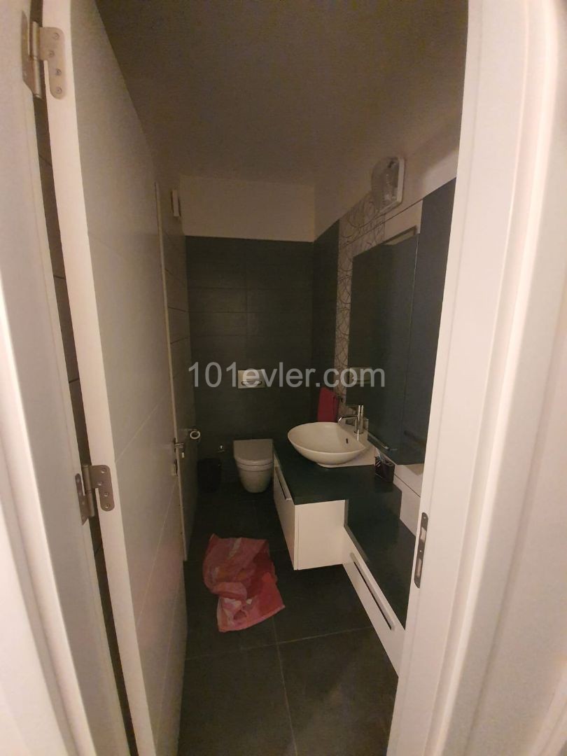 Lefkoşa Yenikent Bölgesinde kiralık süperlüks dublex penthouse 