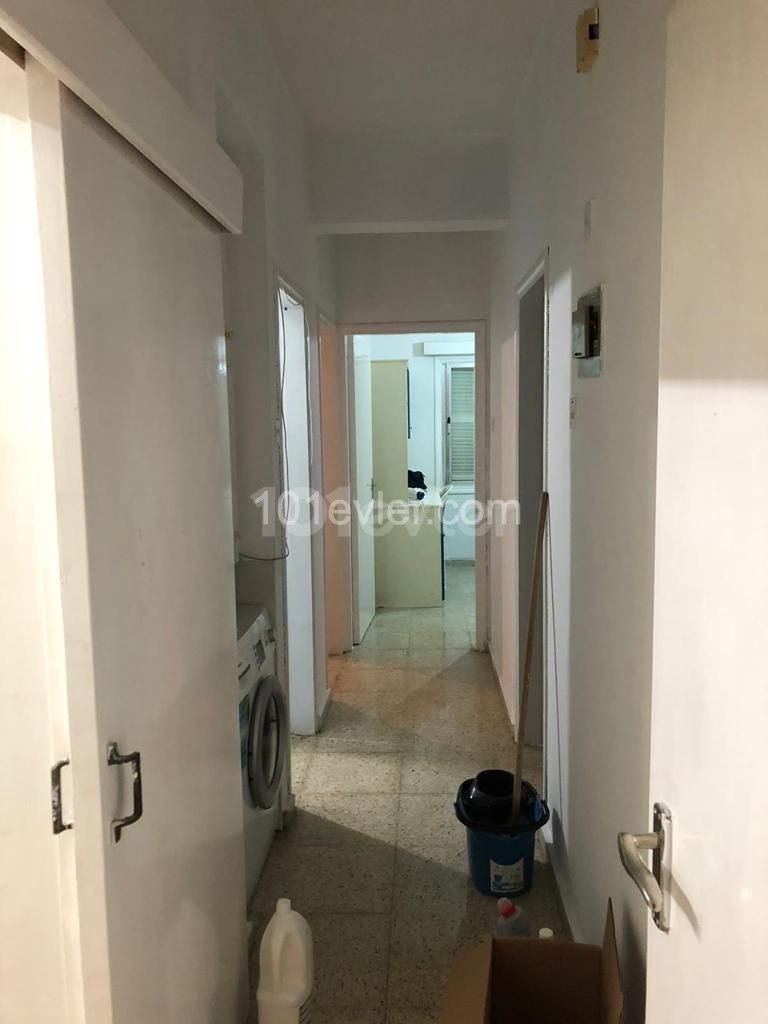 3+1 ground floor flat for rent in Küçük Kaymaklı