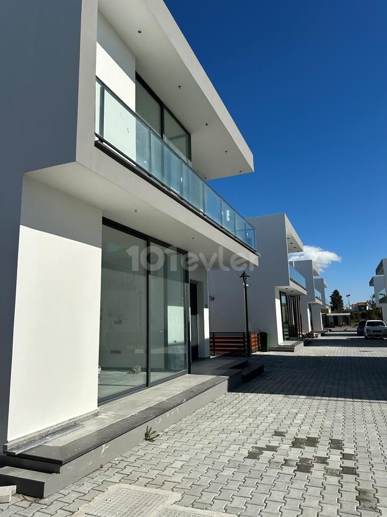 LEFKOŞA ERÜLKÜ I.E. LUXURY VILLAS FOR SALE! ** 