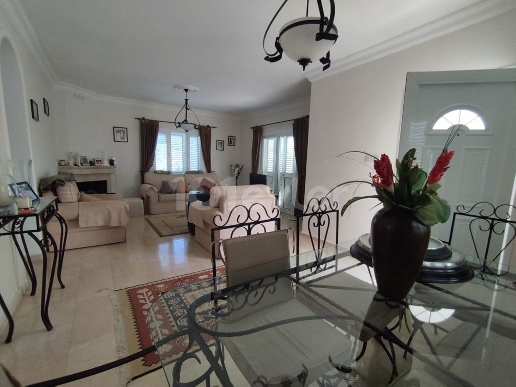 Villa for sale in Kyrenia Alsancak