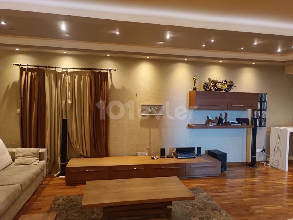 LEFKOŞA FOR RENT 2+1 VILLA HAMİTKOY 