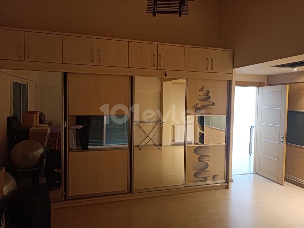 LEFKOŞA ZUR MIETE 2+1 VILLA HAMİTKOY 