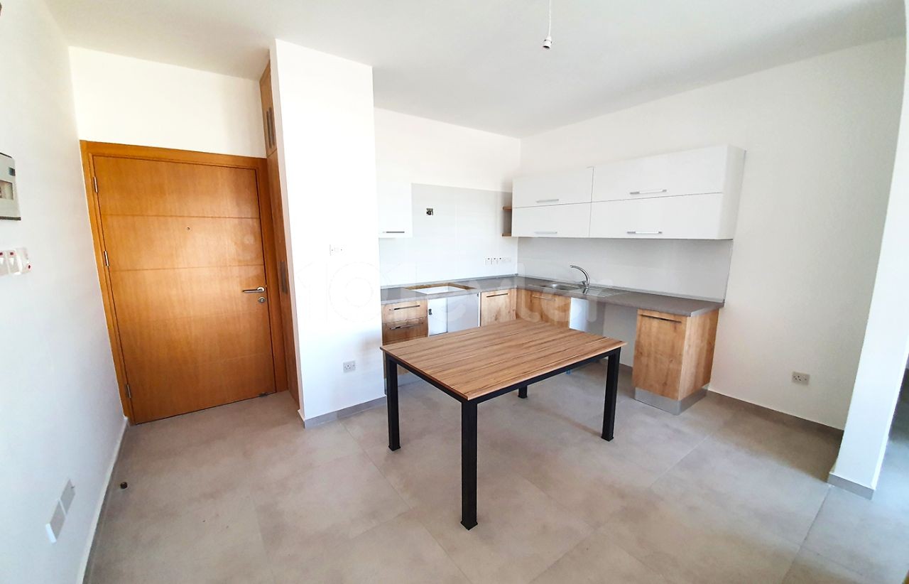 2+1 WOHNUNG ZU VERMIETEN MARMARA/NICOSIA