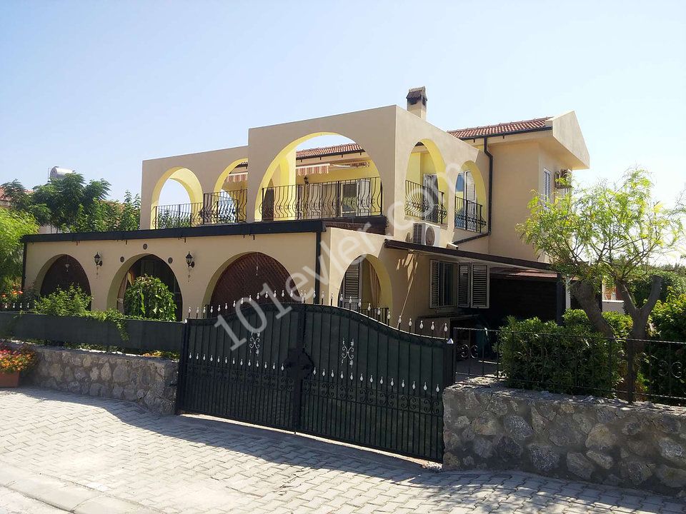 Stunning 3 bedroom villa with private swimming pool near main road and sea side. Full Title Deeds ready