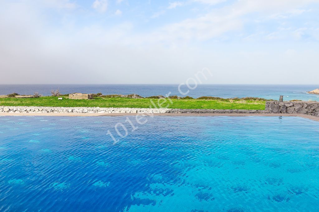 Stone Feature 3 Bed Villa With T-Shaped Pool Only 150m From The Sea   