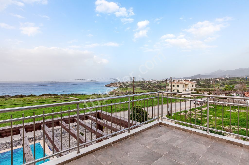 Stone Feature 3 Bed Villa With T-Shaped Pool Only 150m From The Sea   