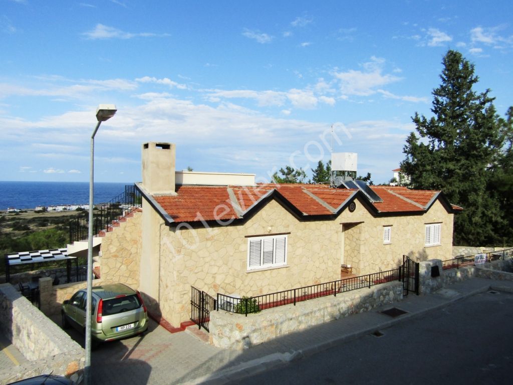 REDUCED Spectacular Views From Beautiful 3 Bedroom Stone Bungalow