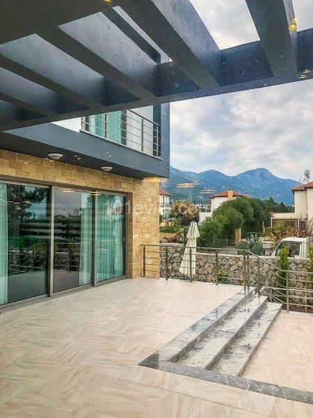 3 Yatak Odalı Modern Villa Çatalköy ** 