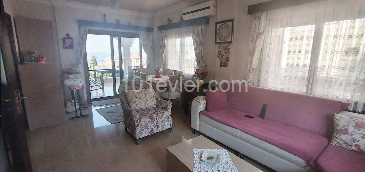 Köy Müstakil Deniz Manzaralı 4 Yataklı Villa ** 