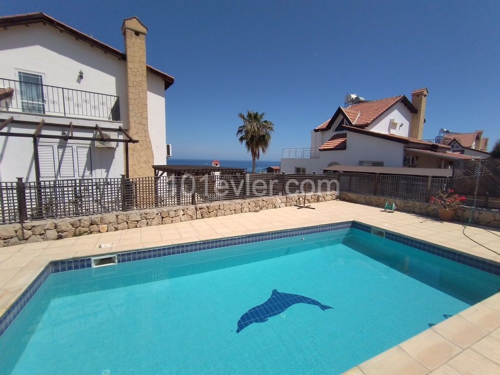 4 Bedroom Villa In Esentepe With Sea Views