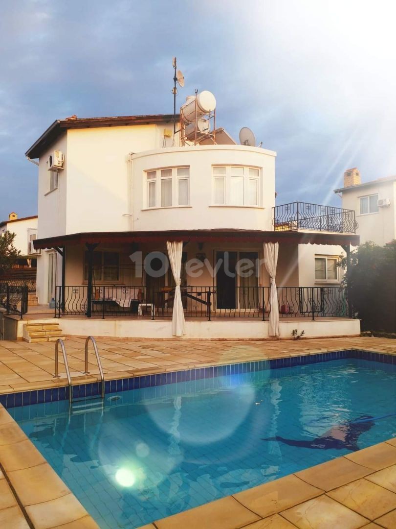 4 Bedroom Villa with Private Pool in Village Location