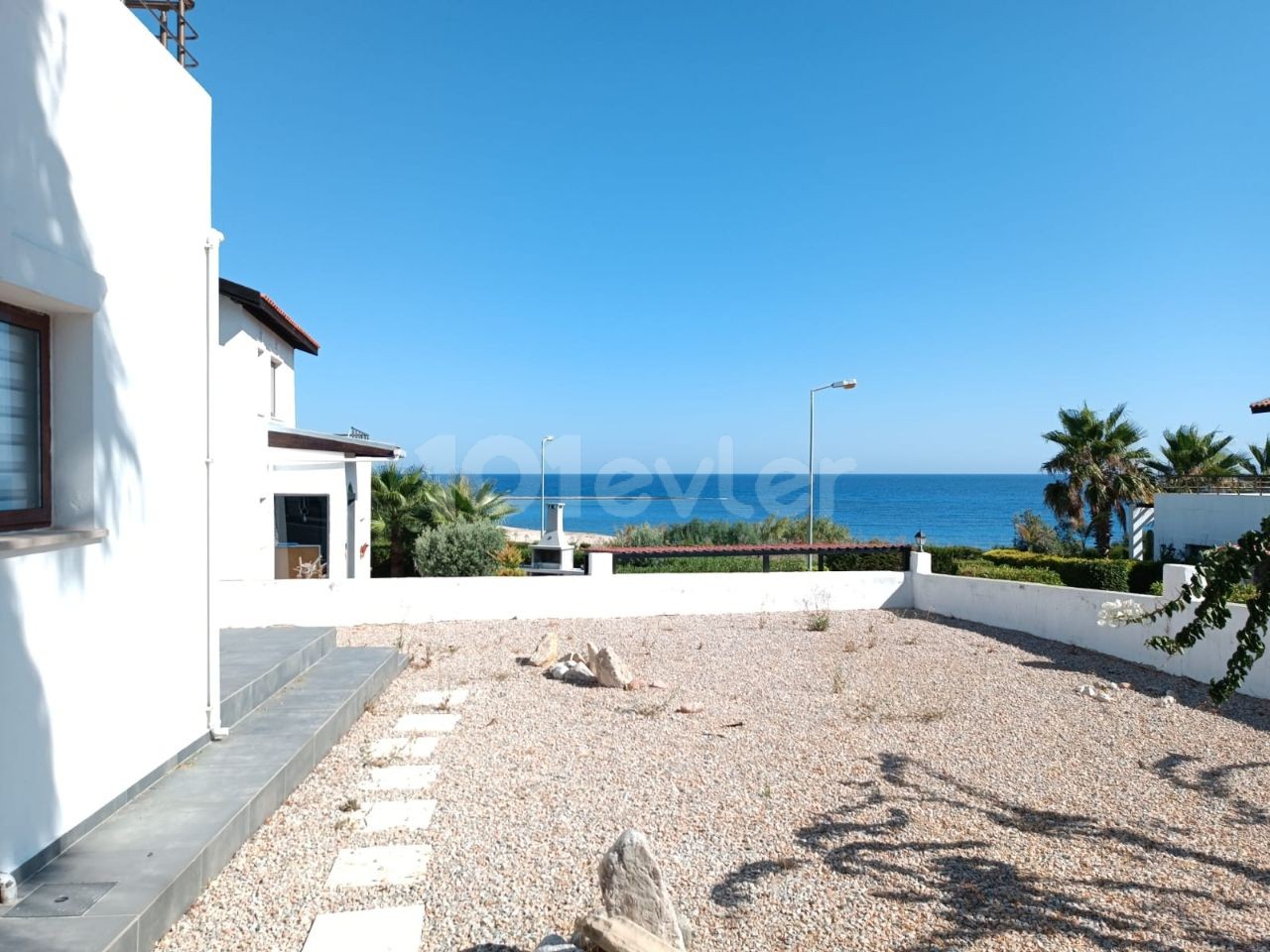 3 Bedroom Sea View Villa With Communal Pools And Amenities