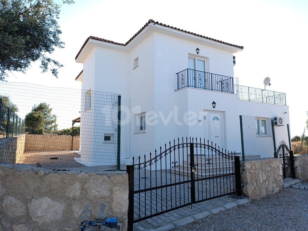 Beautiful 3 Bed Villa In Elevated Position With Views And Private Pool 