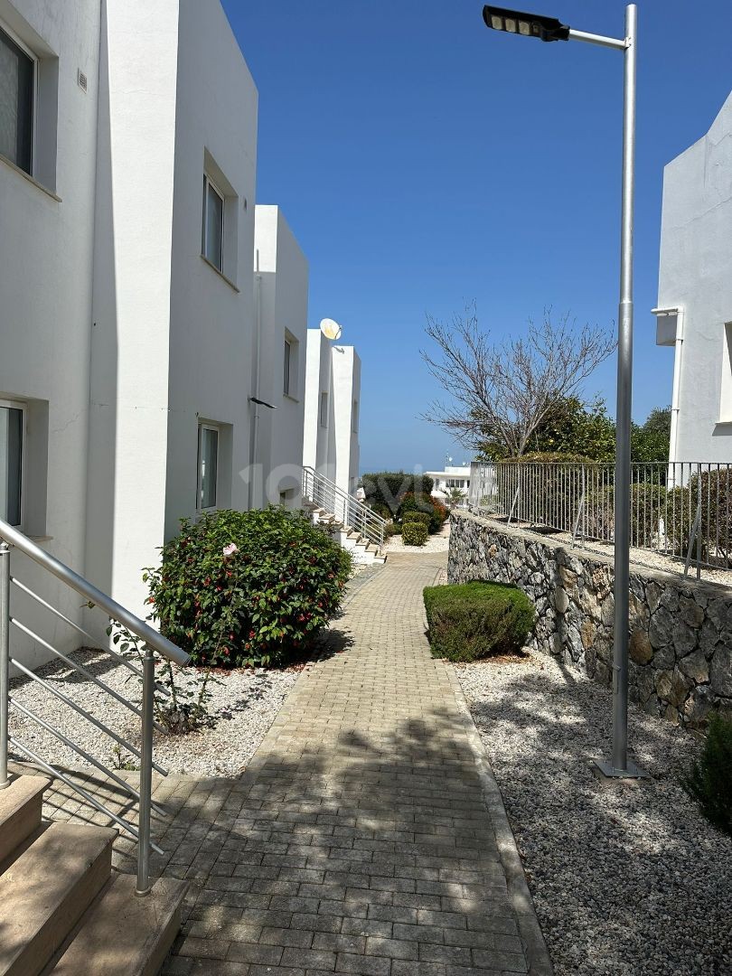 Amazing Value New 2 Bed Penthouse Apartment on completed well maintained development