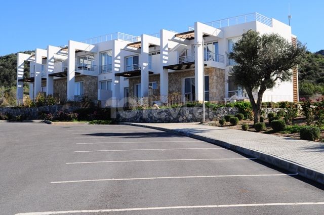 Amazing Value New 2 Bed Penthouse Apartment on completed well maintained development